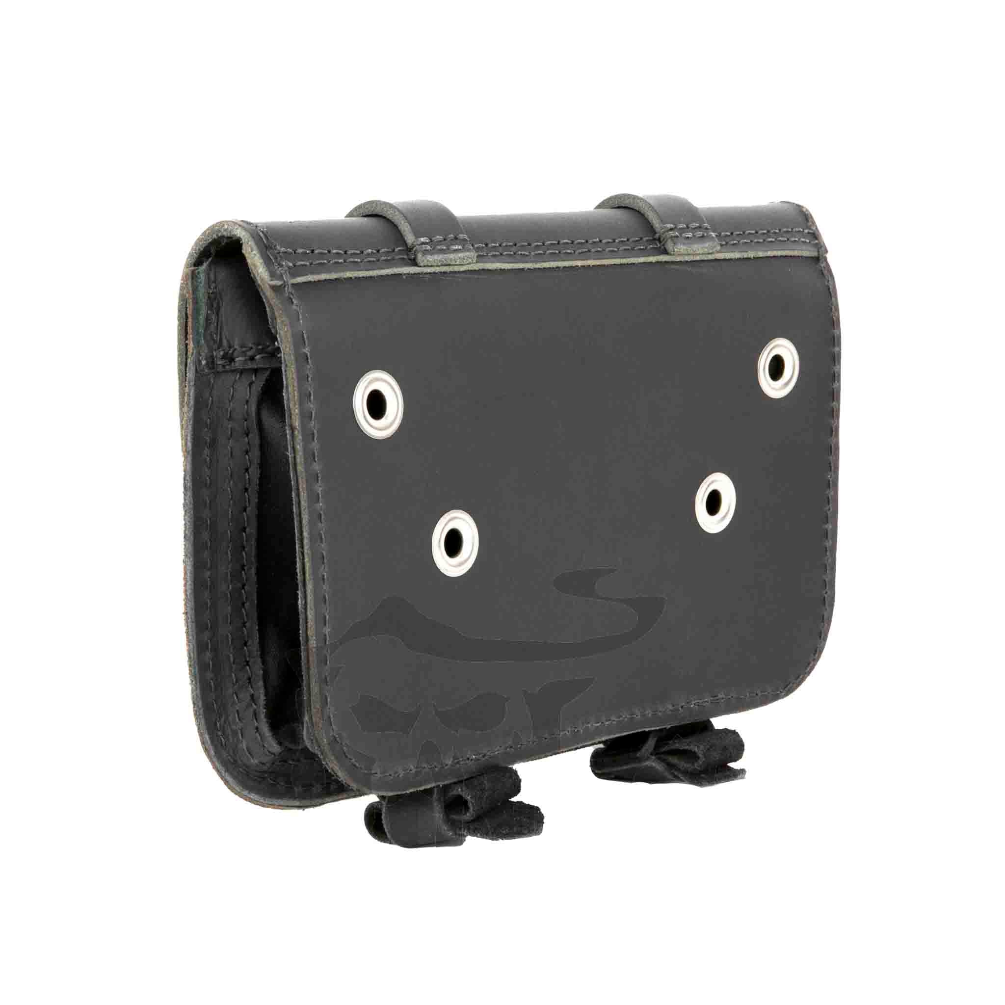 Upgrade your Harley-Davidson® Dyna with the DBB03WC Dyna Expandable Battery Bag. Hand crafted in USA with premium water buffalo leather, waxed canvas and stainless steel hardware. Durable and stylish, it's the perfect fit for your motorcycle.