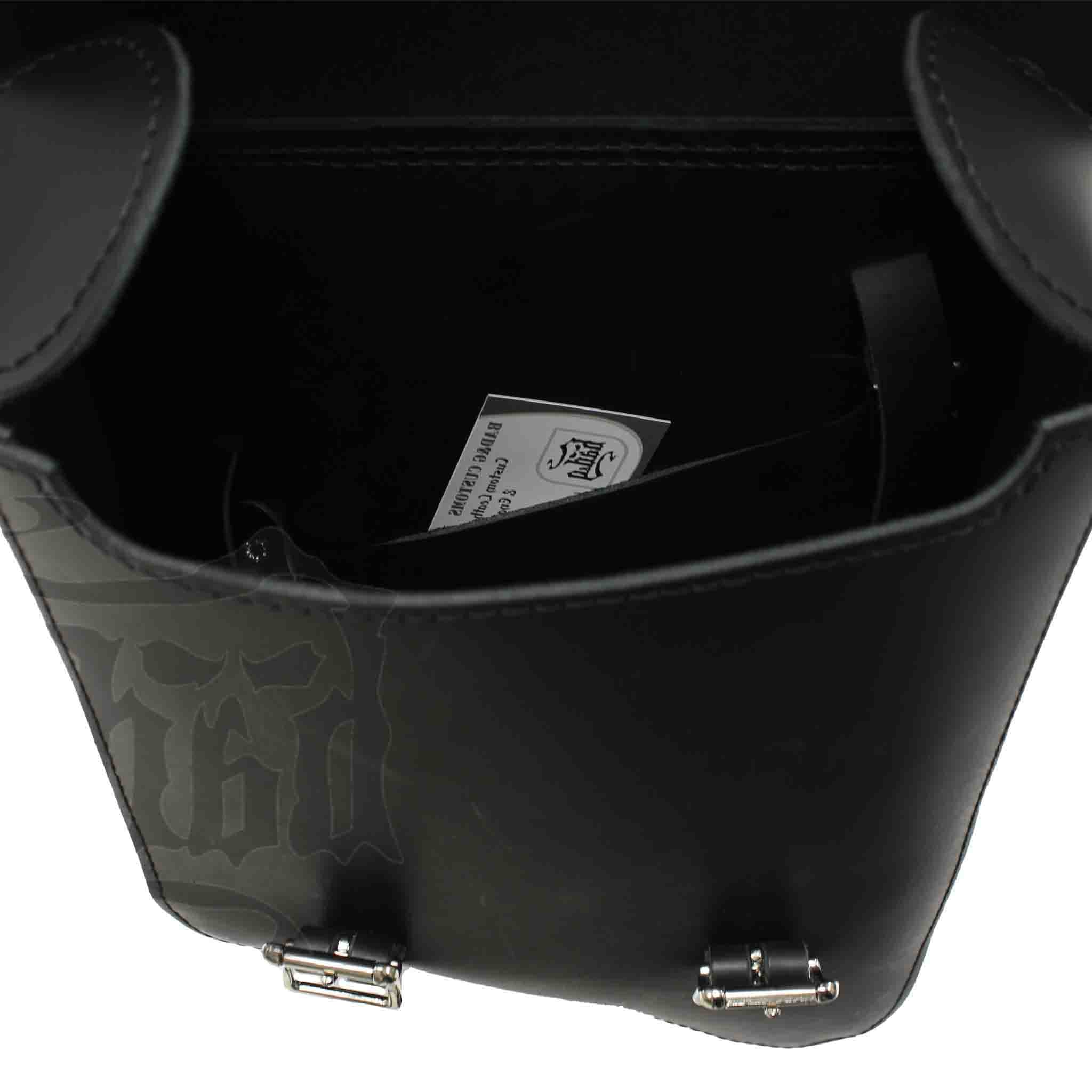 Upgrade your Harley-Davidson® Softail with the SHR03 Right Side Swingarm Solo Bag. Hand crafted in USA with premium leather and top quality hardware. Designed to fit all Pre-2017 Harley-Davidson® Softail models*. Durable and stylish, it features easy installation and it's the perfect fit for your motorcycle.